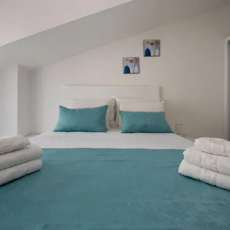 Apartmán Tomi - With Balcony 4 *