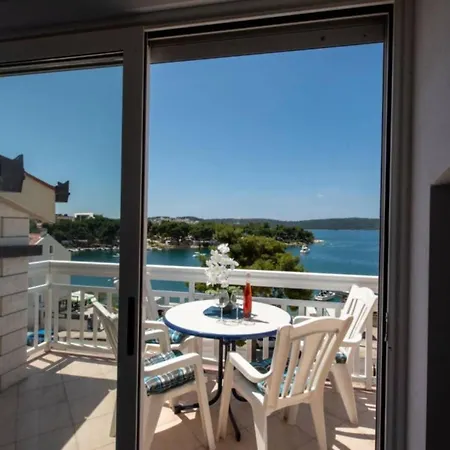 Apartment Tomi - With Balcony 4 Trogir